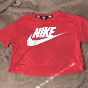 Nike Crop Tshirt